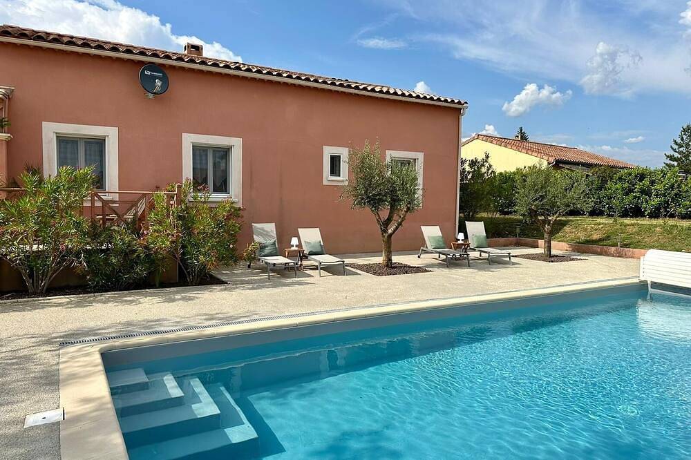 Maison De Vacances pour 8 Personnes dans Berrias-et-Casteljau, Parc national des Cévennes