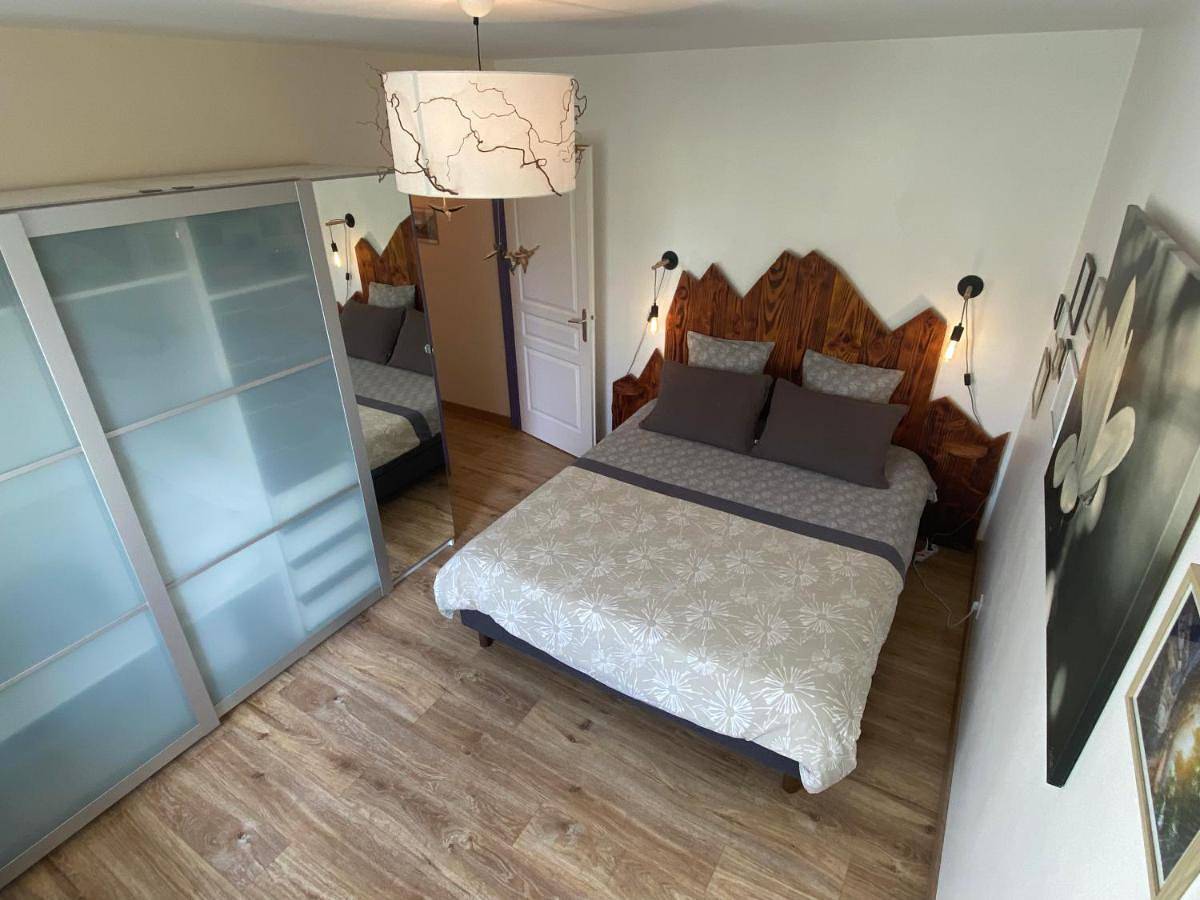 Appartement entier, Standard Apartment in Pont-de-Poitte, Jura Francais