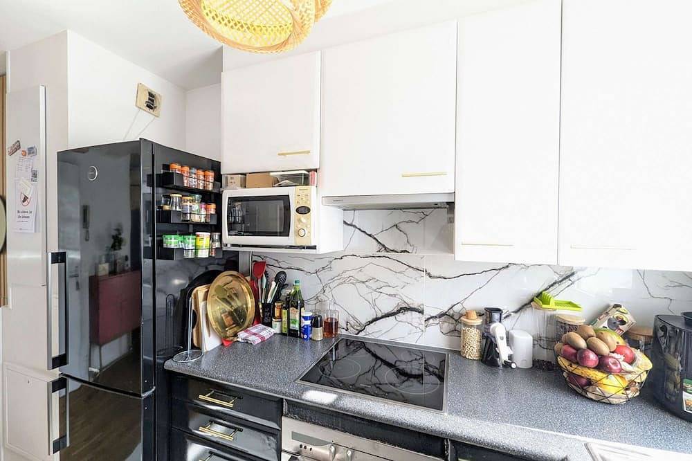 Entire apartment, Chic and comfortable apartment with parking in Asnières-sur-Seine, Hauts-de-Seine
