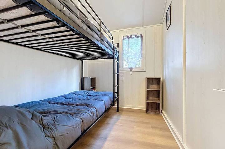 Gîte pour 6 personnes, avec jardin et piscine à Lissac-sur-Couze - 4