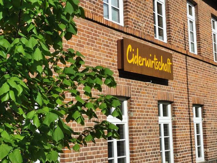 Ferienwohnung für 8 Personen, mit Terrasse und Garten in Burg Stargard
