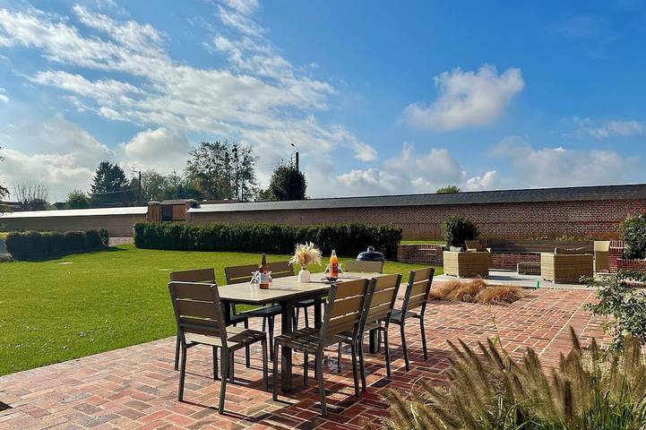 Location de vacances pour 8 personnes, avec Jardin dans Ramburelles