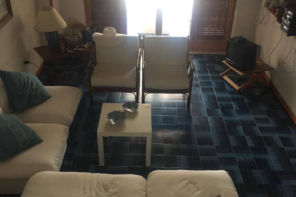 Beach villa facing Cirella island with garden and private parking in Diamante, Tyrrhenian Coast Kalabria
