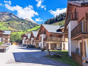 Ferienwohnung für 4 Personen, mit Garten und Terrasse sowie Ausblick und Sauna, mit Haustier in Rauris