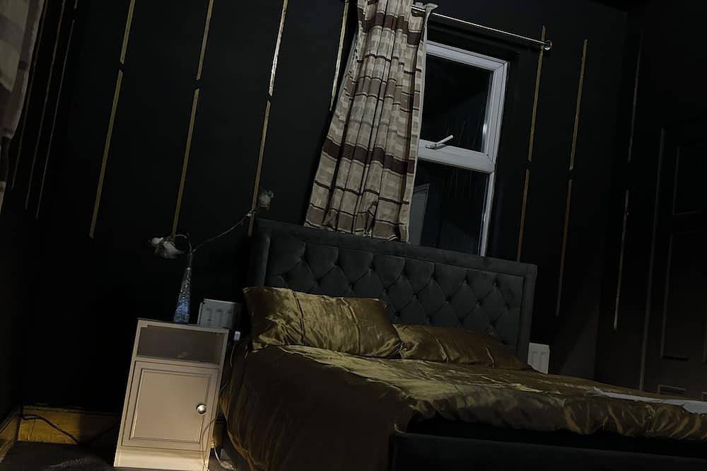 Entire apartment, King-Size Luxury Bedroom Flat in Hartlepool