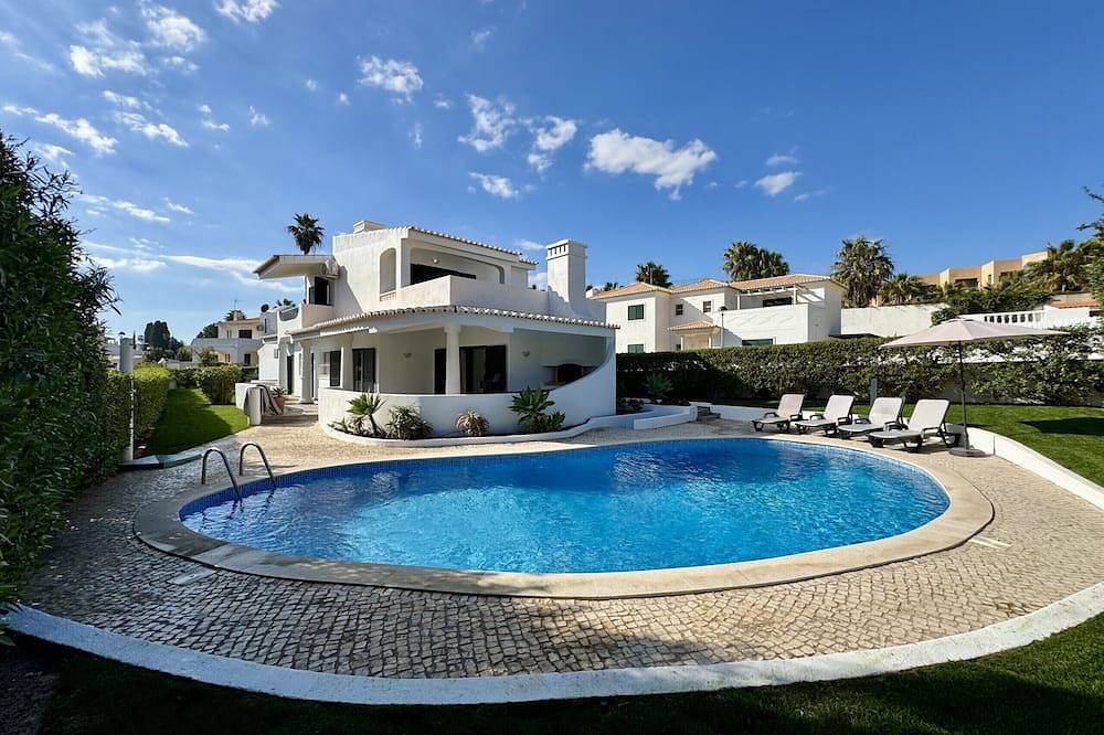 Albufeira Summer Villa 3 With Pool in Albufeira, Distretto di Faro