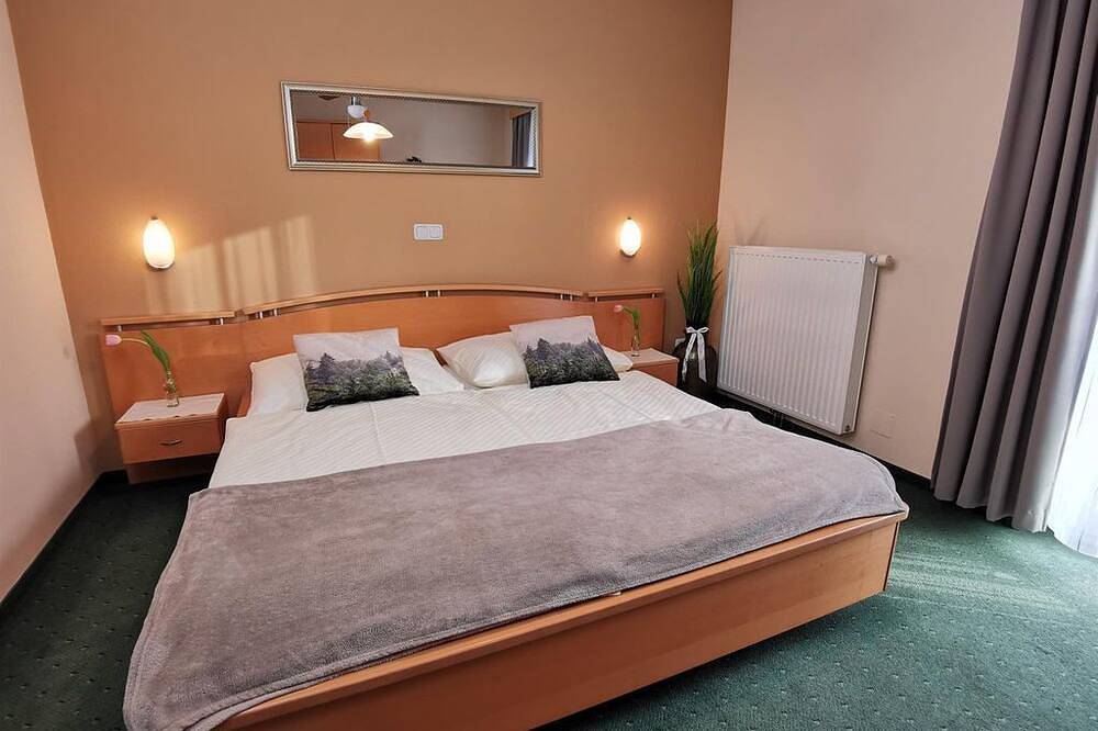 Doppelzimmer Standard, teilweise mit Balkon - Hotel & Wirtshaus Hödl-Kaplan in Südoststeiermark, Feldbach