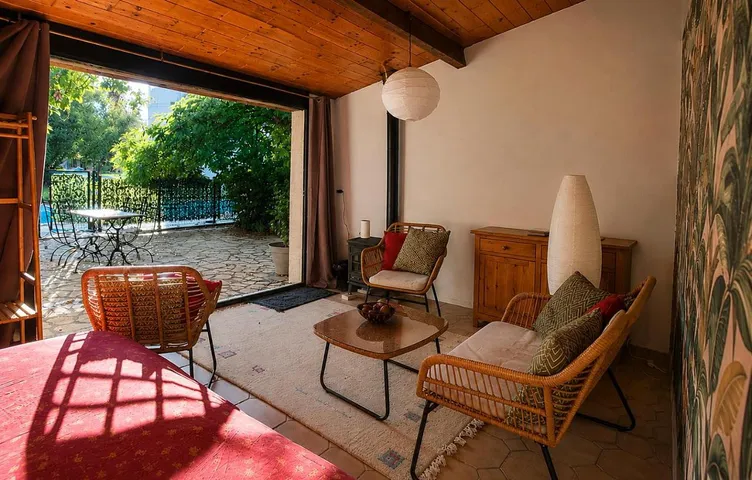 Chalet for 3 people, with terrace and pool as well as view - 1