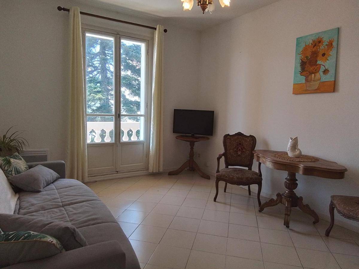 Appartement entier, Two-Bedroom Apartment in Lunel-Viel, Côte méditerranéenne (France)