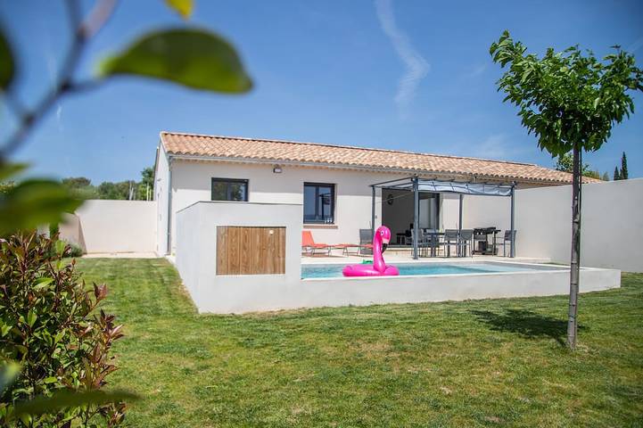 Villa pour 8 personnes, avec jardin ainsi que piscine et terrasse - 1