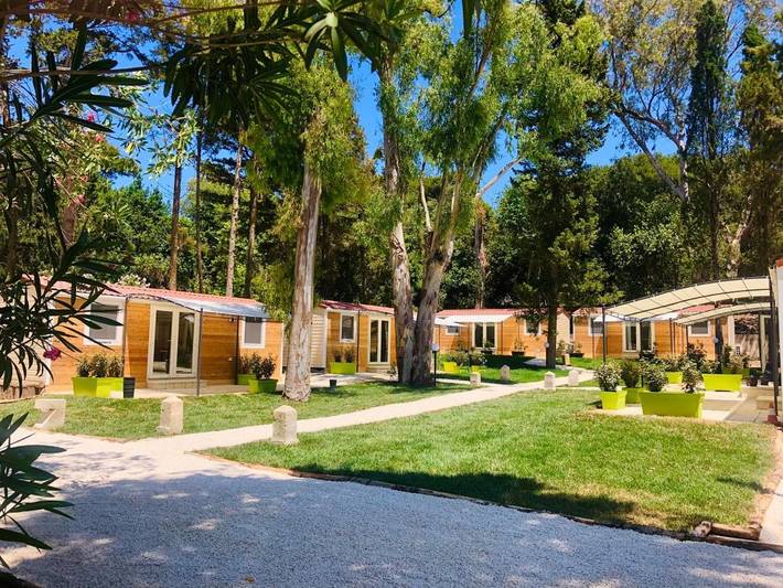 Bungalow per 4 persone, con Terrazza e Giardino nonché Panorama a Otranto e dintorni