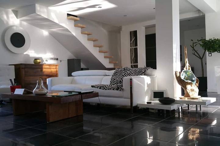 Location de vacances pour 5 personnes, avec jacuzzi ainsi que jardin et terrasse à Vérargues - 2