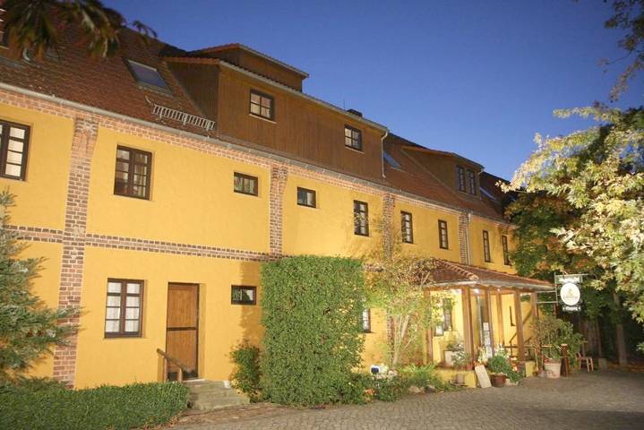 Hotel für 3 Personen, mit Garten und Terrasse sowie Sauna, mit Haustier in Beilrode