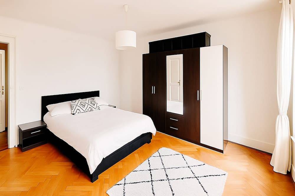 Geheel appartement, 4-bedroom apartment in downtown Montreux, lake view in Clarens (Genève), Montreux