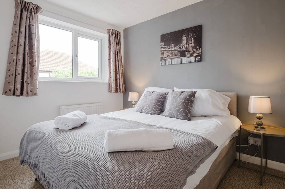 Modern & comfortable 3 bed house in Milton Keynes, Südostengland
