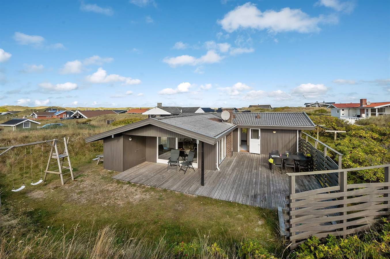 Beautiful home in Hvide Sande w/ Wifi, 3 Bedrooms and Sauna in Bjerregård, Holmsland Klit