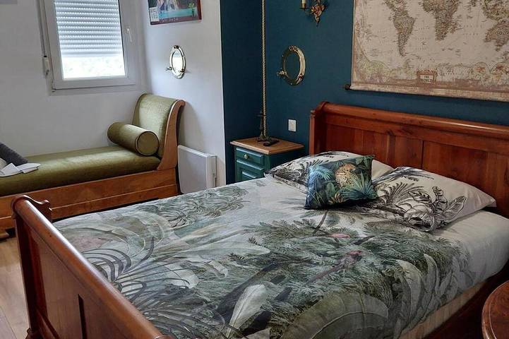 Chambre d’hôte pour 2 personnes, avec Jardin à Caurel