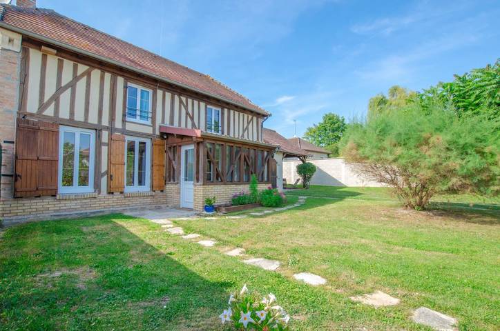 Gîte pour 6 personnes, avec Terrasse et Jardin