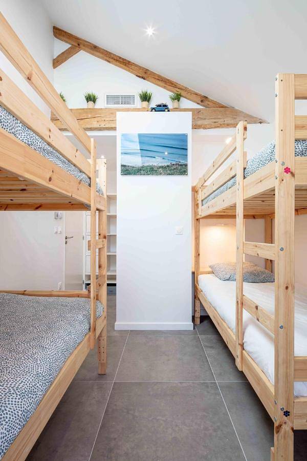 Single Bed in 4-Bed Dormitory Room in Capbreton, Côte d’Argent