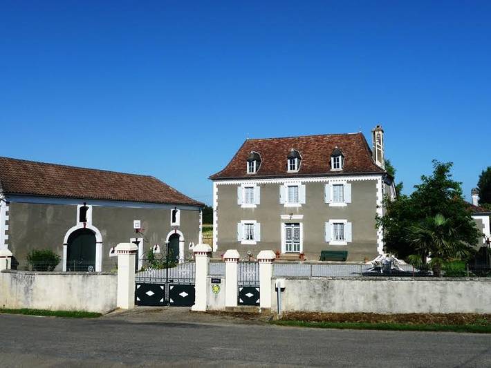 Gîte pour 10 personnes, avec Terrasse ainsi que Jardin et Vue