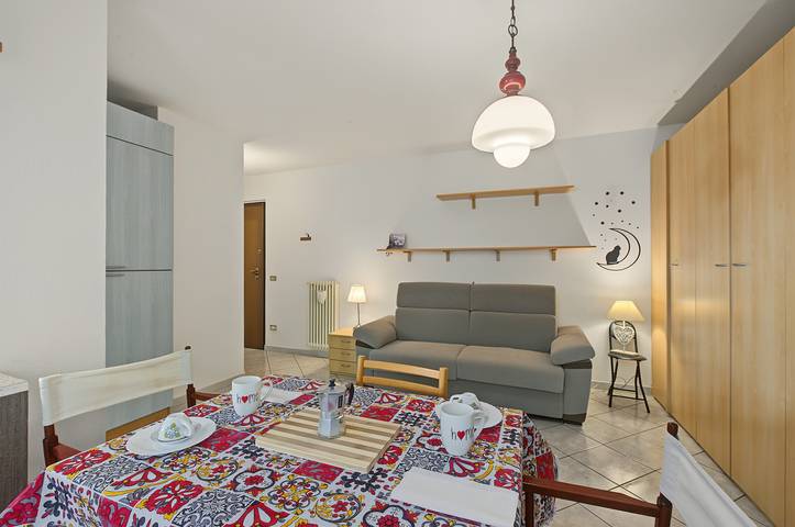 Entire apartment, Apartment 'Peak De Viou Aosta' with Balcony and Wi-Fi in Aosta, Wallisian Alps
