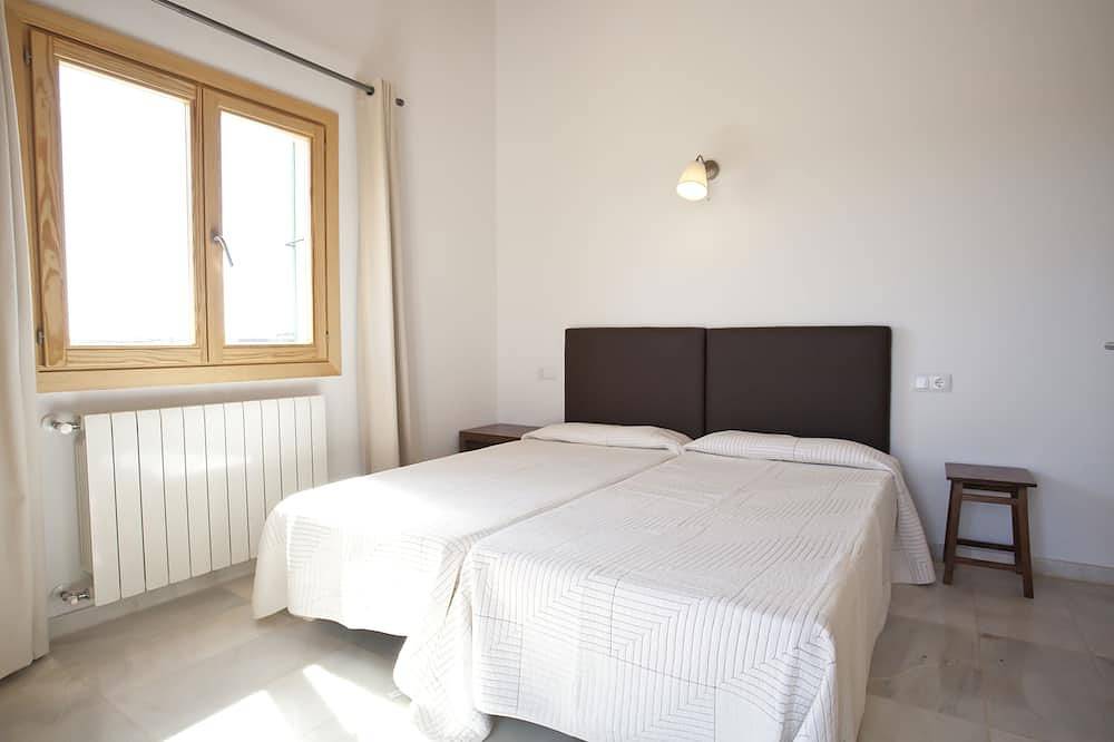 Neu erbaute Luxusfinca am Rande von Porto Cristo im Südosten Mallorcas in Porto Cristo, Manacor