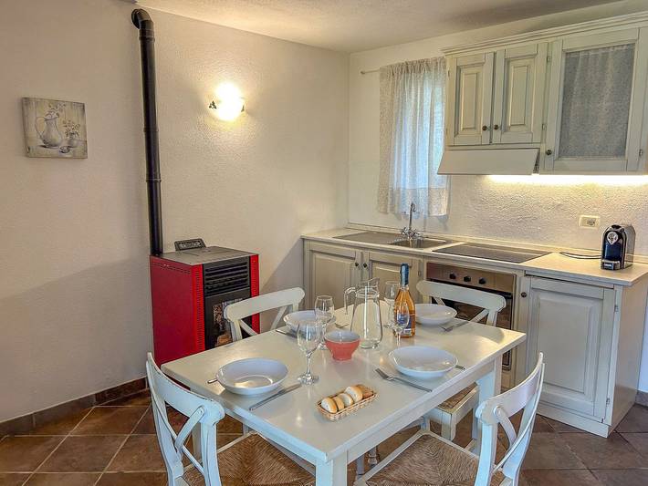 Ferienhaus für 4 Personen, mit Seeblick und Ausblick sowie Pool und Garten in Colico - 3