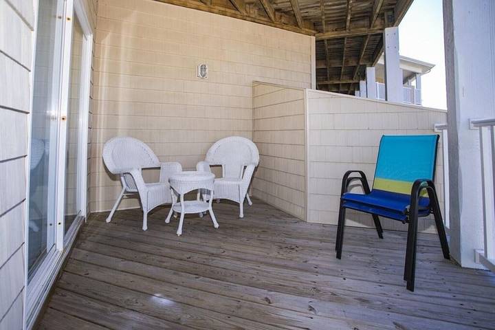 Vacation rental for 7 people, with hot tub and terrace in Oak Island (NC)