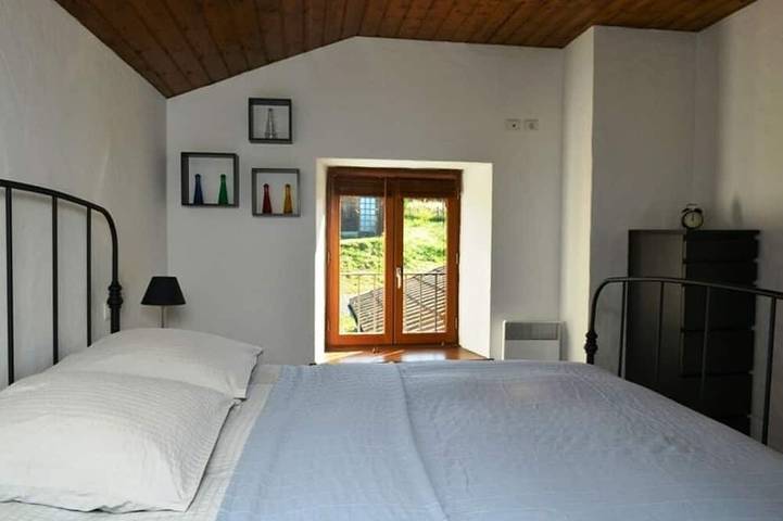 Location de vacances pour 23 personnes, avec jardin à Condat-lès-Montboissier - 3