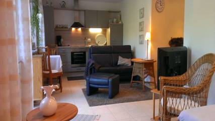 Ferienwohnung für 2 Personen, mit Garten und Sauna in Fränkisches Weinland