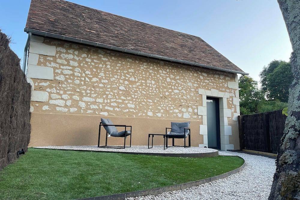 Back to basics in Yvré-le-Pôlin, Sarthe