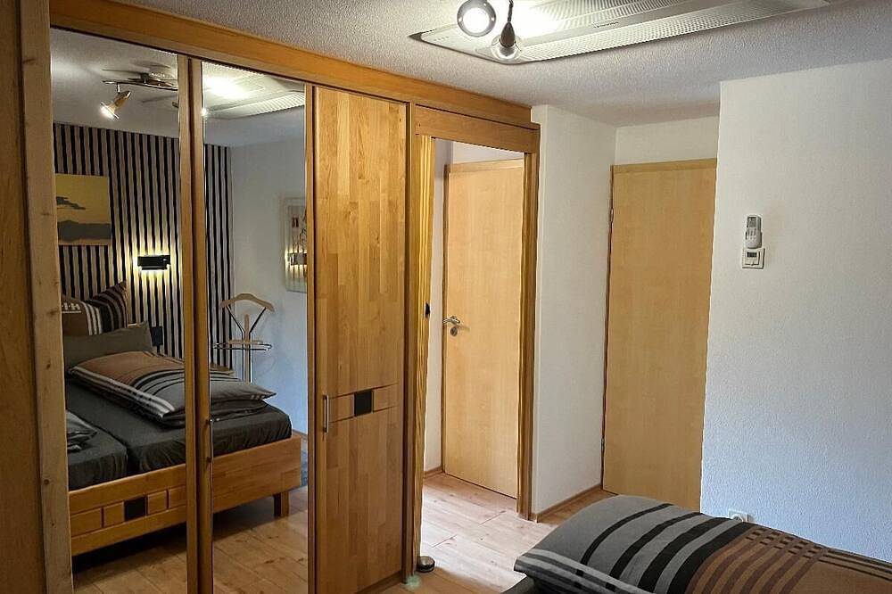 Ganze Wohnung, Fh-Rosenquarz | 71qm großer, 5-Sterne Bungalow mit Terrasse in Pleystein, Naturpark Nördlicher Oberpfälzer Wald