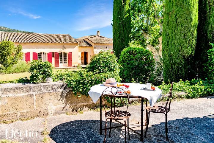 Location de vacances pour 2 personnes, avec jardin et piscine à Le Puy-Sainte-Réparade - 2