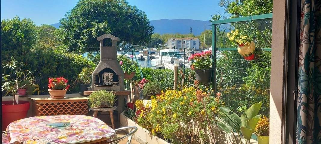 Gîte pour 5 personnes, avec piscine ainsi que terrasse et vue sur le lac dans Plage du pont tournant - 4