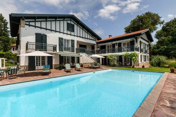 Chambre d’hôte pour 5 personnes, avec piscine ainsi que jardin et vue, animaux acceptés au Pays basque - 4