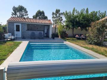 Cottage pour 6 personnes, avec jardin et piscine à Saint-Sulpice-la-Pointe