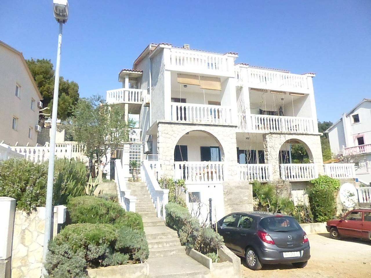 Ganze Wohnung, 1-Zimmer-Ferienwohnung mit Terrasse und Meerblick Omisalj, Krk A-22981-a in Omisalj, Krk