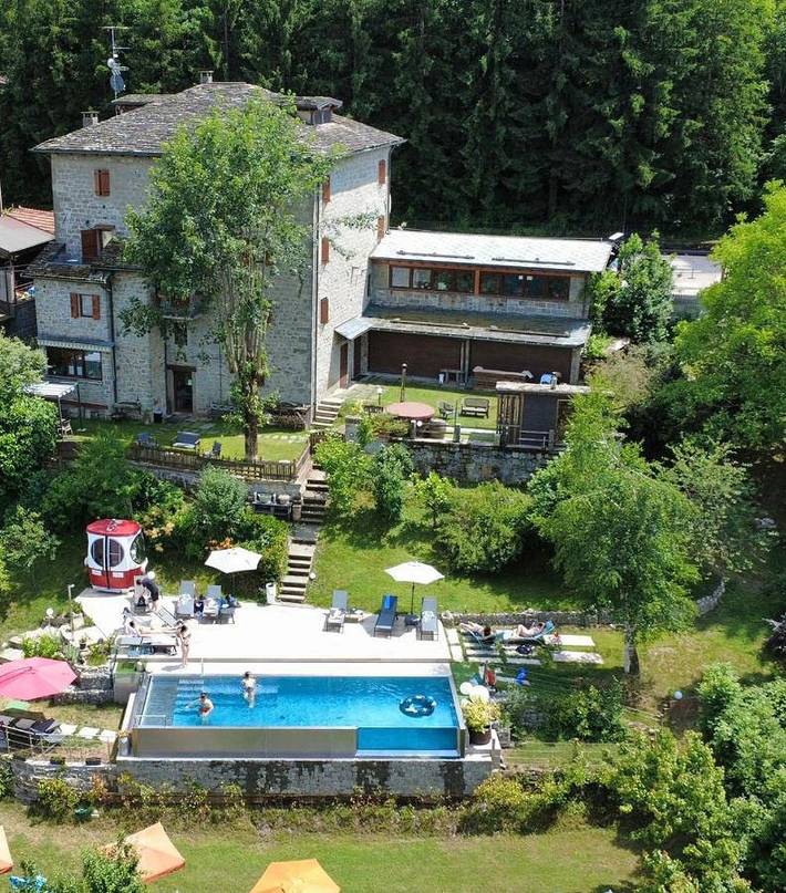 Location de vacances pour 2 personnes, avec sauna et piscine ainsi que jardin et vue à Riolunato
