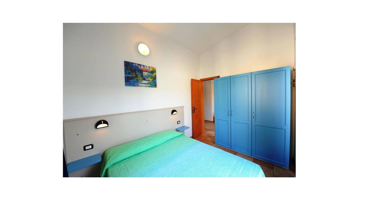 Ganze Wohnung, Ferienanlage Bella Italia Apartment Verbena für 6 Personen in Peschiera del Garda, Gardasee-Berge