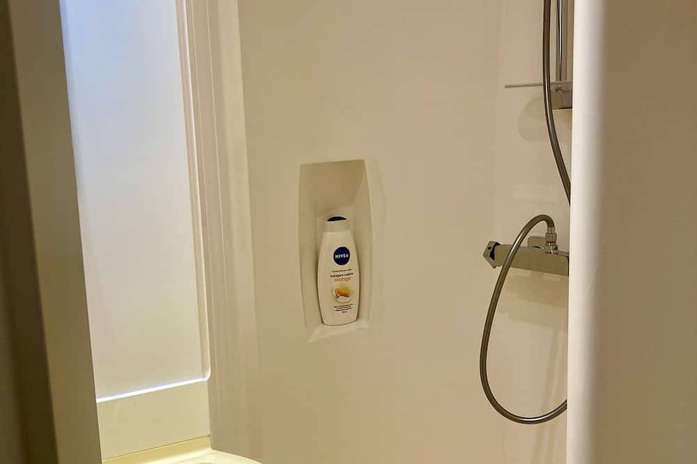 Apartamento entero, Charmant Studio 25min Aéroport Paris Cdg in Saint-Brice-sous-Forêt, Valle del Oise