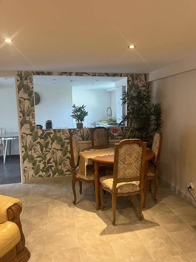 Maison d’hôte pour 2 personnes, avec vue et terrasse à Sotteville-lès-Rouen