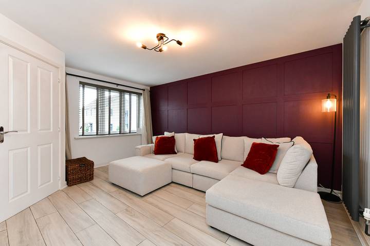 Stylish Family Home with Garden & Free Parking - Pass the Keys in Cardiff, Cardiff region