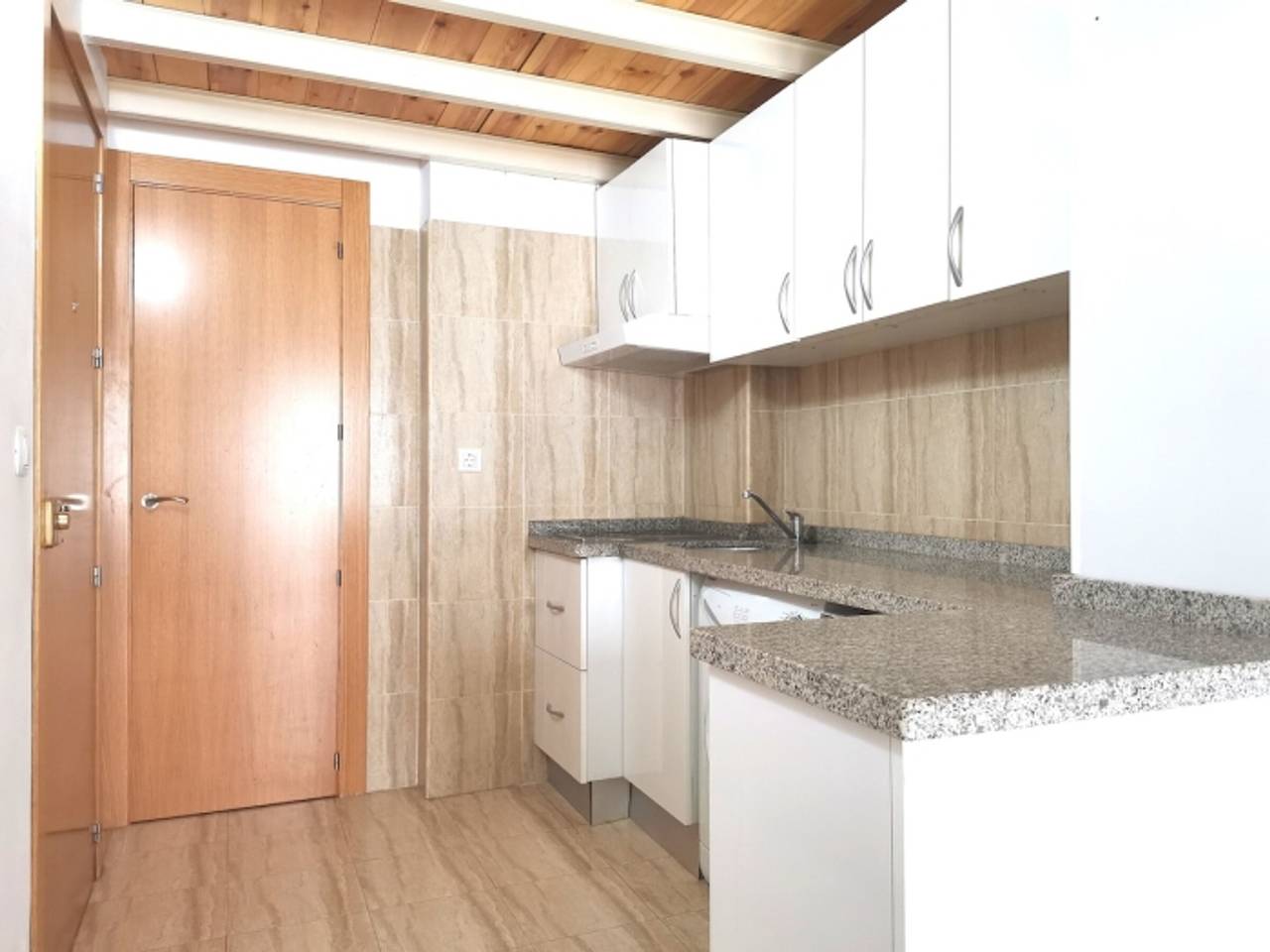 Apartamento entero, Encantador Apartamento en el Centro de Granada con Wifi y Aire Acondicionado in Centro-Sagrario, Granada