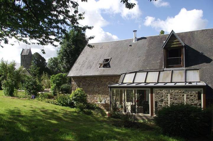 Gîte pour 7 personnes, avec jardin et balcon à Champcey