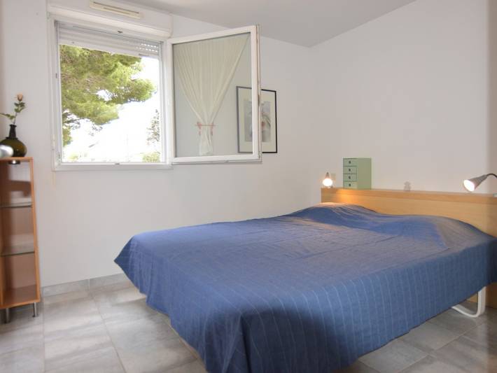 Ganze Wohnung, 2-Zimmer-Wohnung mit Klimaanlage und Parkplatz, Strand und Hafen zu Fuß erreichbar in Mèze, Mittelmeerküste (Frankreich)