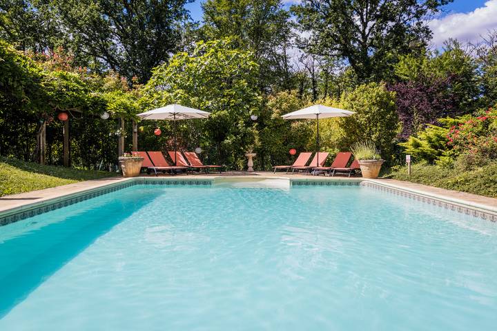 Gîte pour 8 personnes, avec piscine à Les Eyzies-de-Tayac-Sireuil - 2