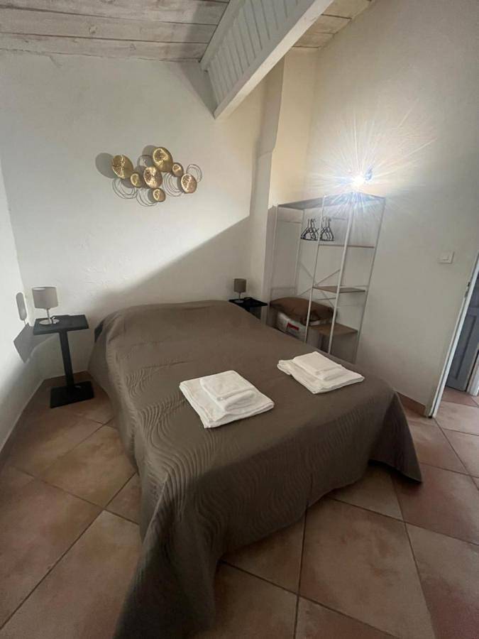 Gîte pour 5 personnes, avec vue, animaux acceptés à Claviers - 4