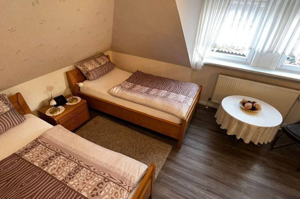 Ganze Wohnung, Einzelzimmer Haus Schuldt - Haus Schuldt in Mildstedt, Nordfriesland