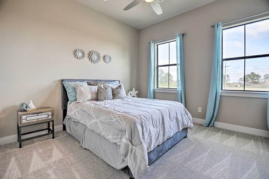 Elegant Lake Conroe Townhome w/ Boat Slip! in Lake Conroe