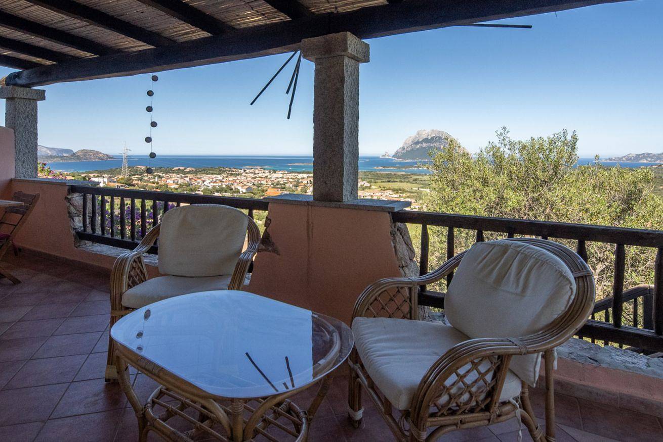 Ganze Wohnung, Rdv - Blauer Trilo mit schöner Aussicht und pool in Porto San Paolo, Loiri Porto San Paolo